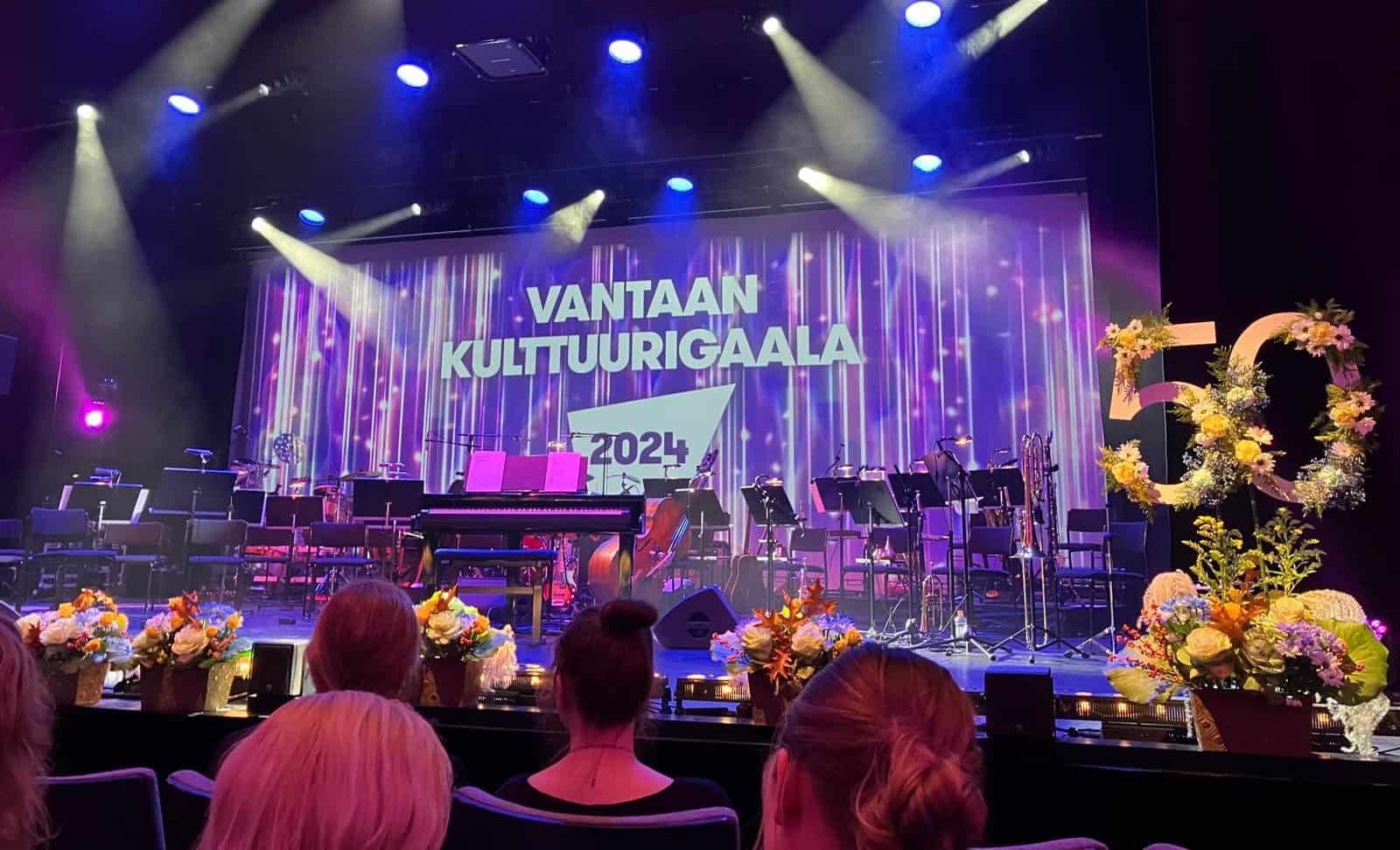 Vantaan Kaupungin kulttuurigaala 2024. Kulttuuripalkinto Suomen Kotteria ja Hakkila Art village