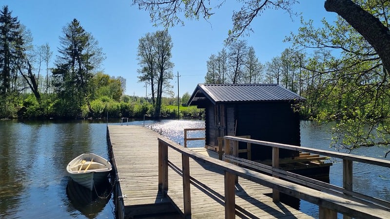 Saunalautta villa kaunisvirran rannassa. Pyhtää, Kymenlaakso