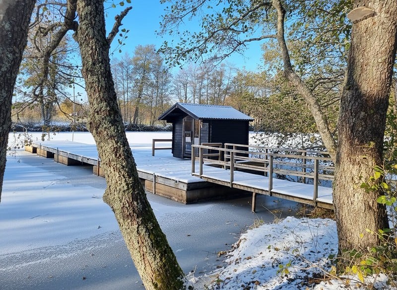 Villa Kaunisvirta, lauttasauna talvella