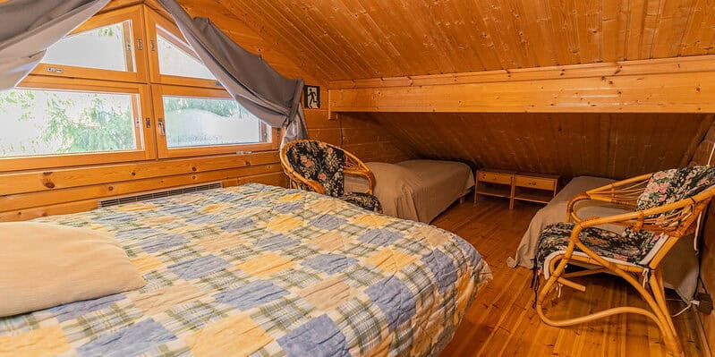 Makuusppi Makuusoppi saunan yläpuolella