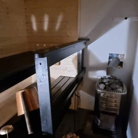 Sauka sauna puukiukaalla
